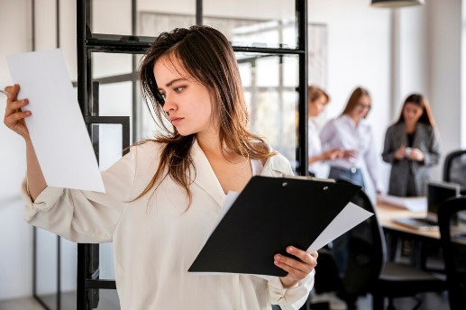 «Бесплатная стажировка» или обман? Как получить деньги за испытательный срок, если вас уволили без оформления